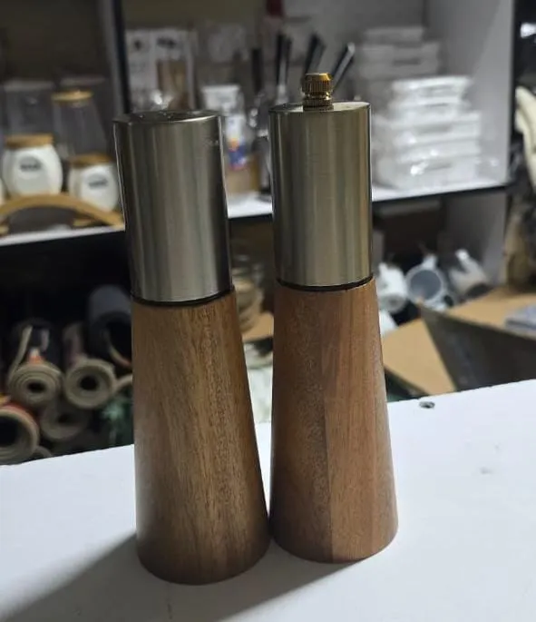 Luxury pepper and salt grinder Kenya
