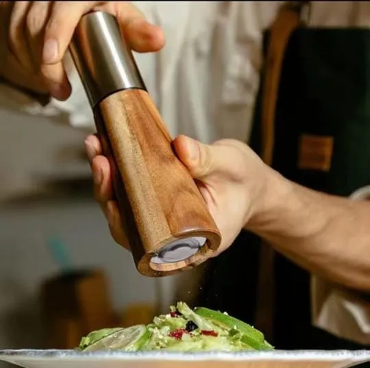 2-piece spice grinder set