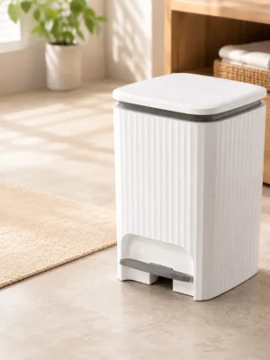 Bathroom trash bin