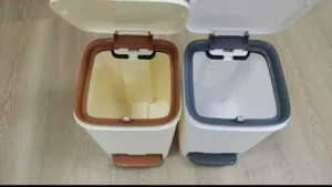 Kitchen foot pedal bin