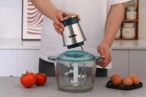 Electric meat mincer