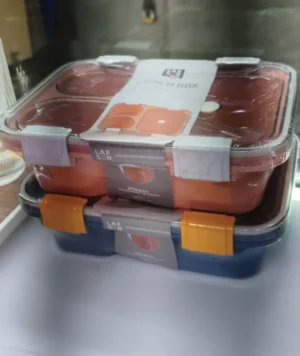 3 Compartment Kids lunch box / snack box 💲 Price 499ksh ⚕️Available in orange and blue ⚕️Capacity: 850ml ⚕️Perfect size that will fit in most lunch bags
