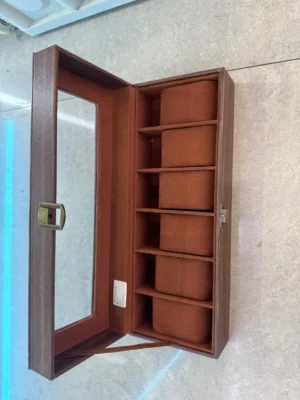 premium watch case Kenya