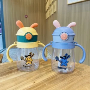 Two handle toddler drinking cup