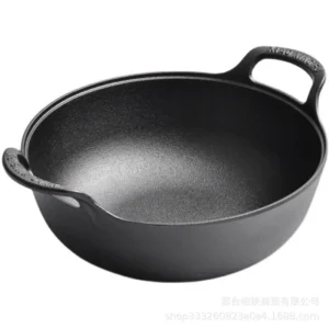 wok with cast iron lid