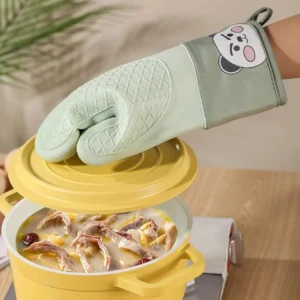 Heat resistant kitchen gloves