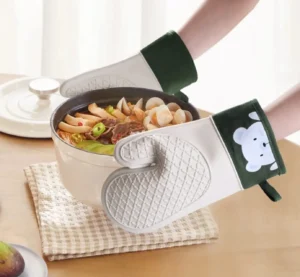 Professional baking gloves